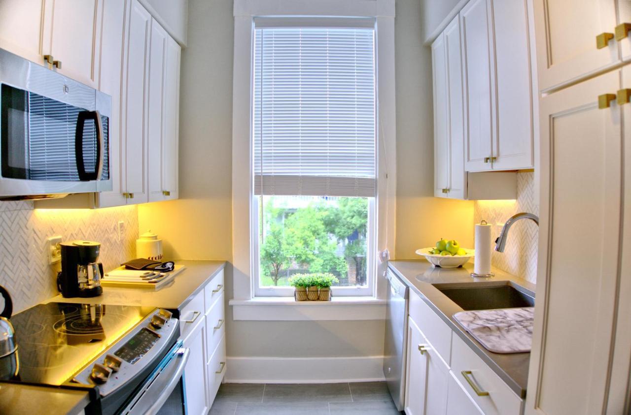 2 Bedroom Newly Renovated Townhome In Historic Savannah Exterior foto